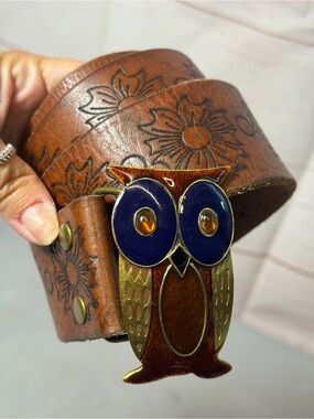 Hollister Brown Tooled Leather Belt with Navy & Gold Owl Buckle vintage Y2K